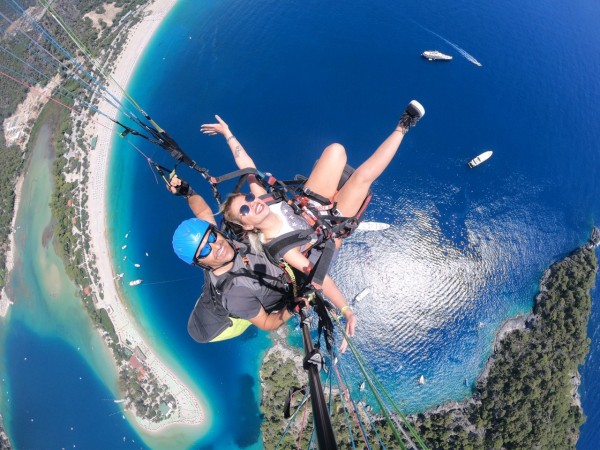 Z Kuşadası: Doświadczenie paralotniarstwa w tandemie